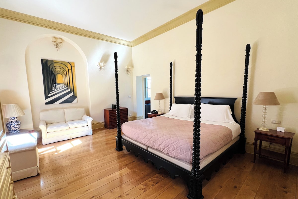 1 habitación, ropa de cama de alta calidad, cubrecamas y minibar
