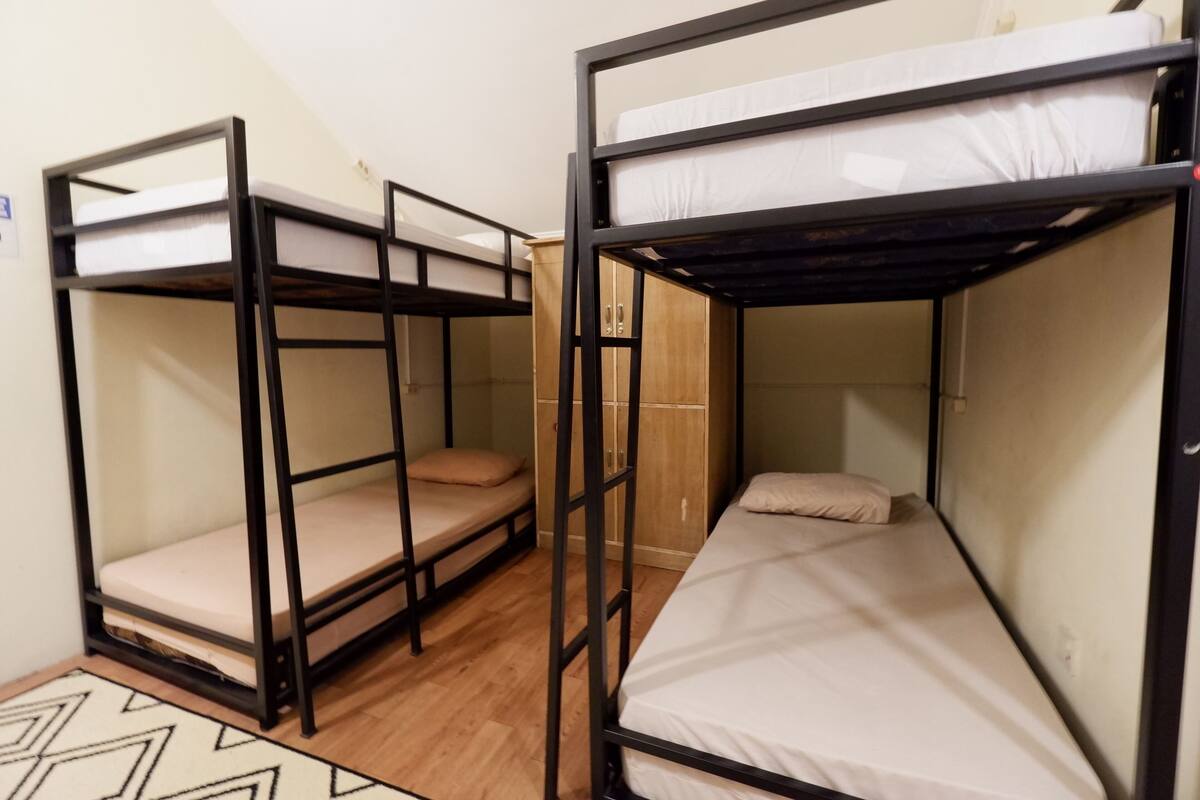Standard Shared Dormitory, 2 Bedrooms | Wi-fi percuma