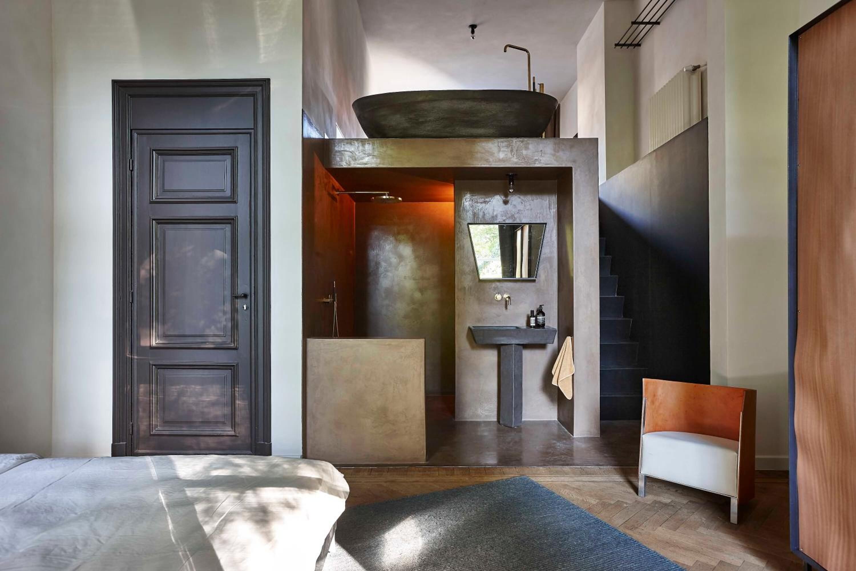 Δωρεάν είδη από το μίνι μπαρ, χρηματοκιβώτιο στο δωμάτιο 