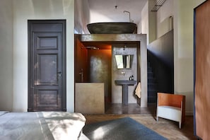 Articles gratuits dans le mini-bar, coffres-forts dans les chambres