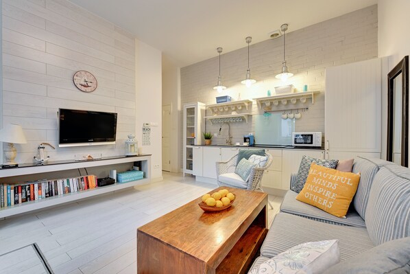 2 bedrooms, premium bedding, iron/ironing board, cots/infant beds - Lion Apartments - Scandi Love III (Sopot)