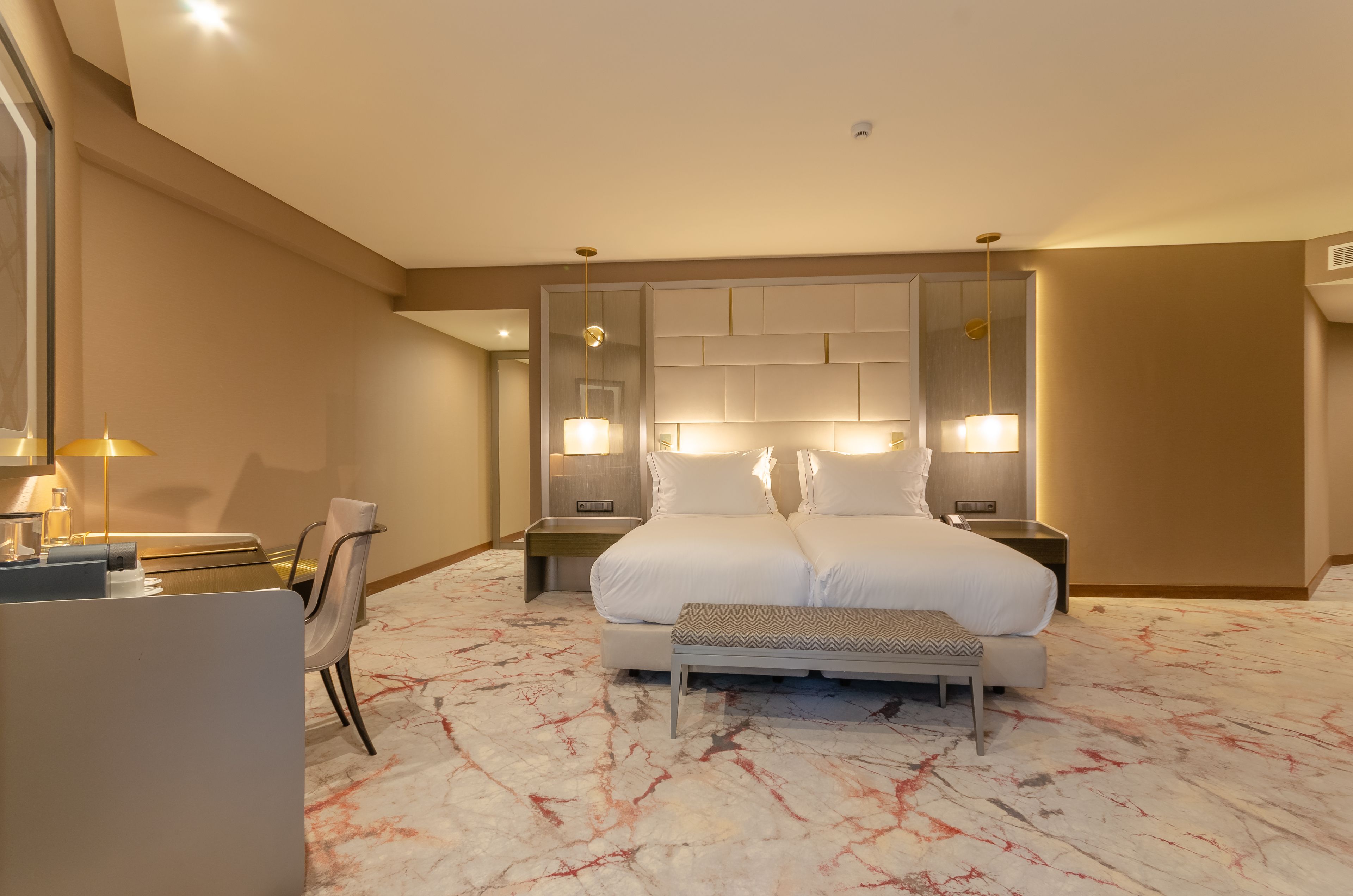 1 bedroom, minibar, in-room safe, desk