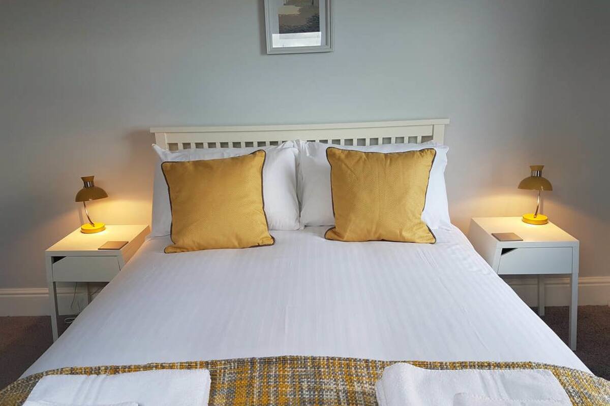 Family Suite, Sea View (Room 6) | Iron/ironing board, free WiFi, bed sheets
