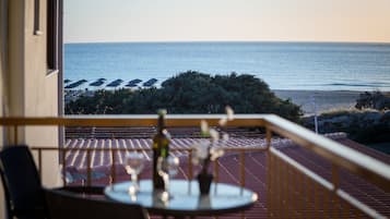 Habitación doble, vista al mar | Balcón