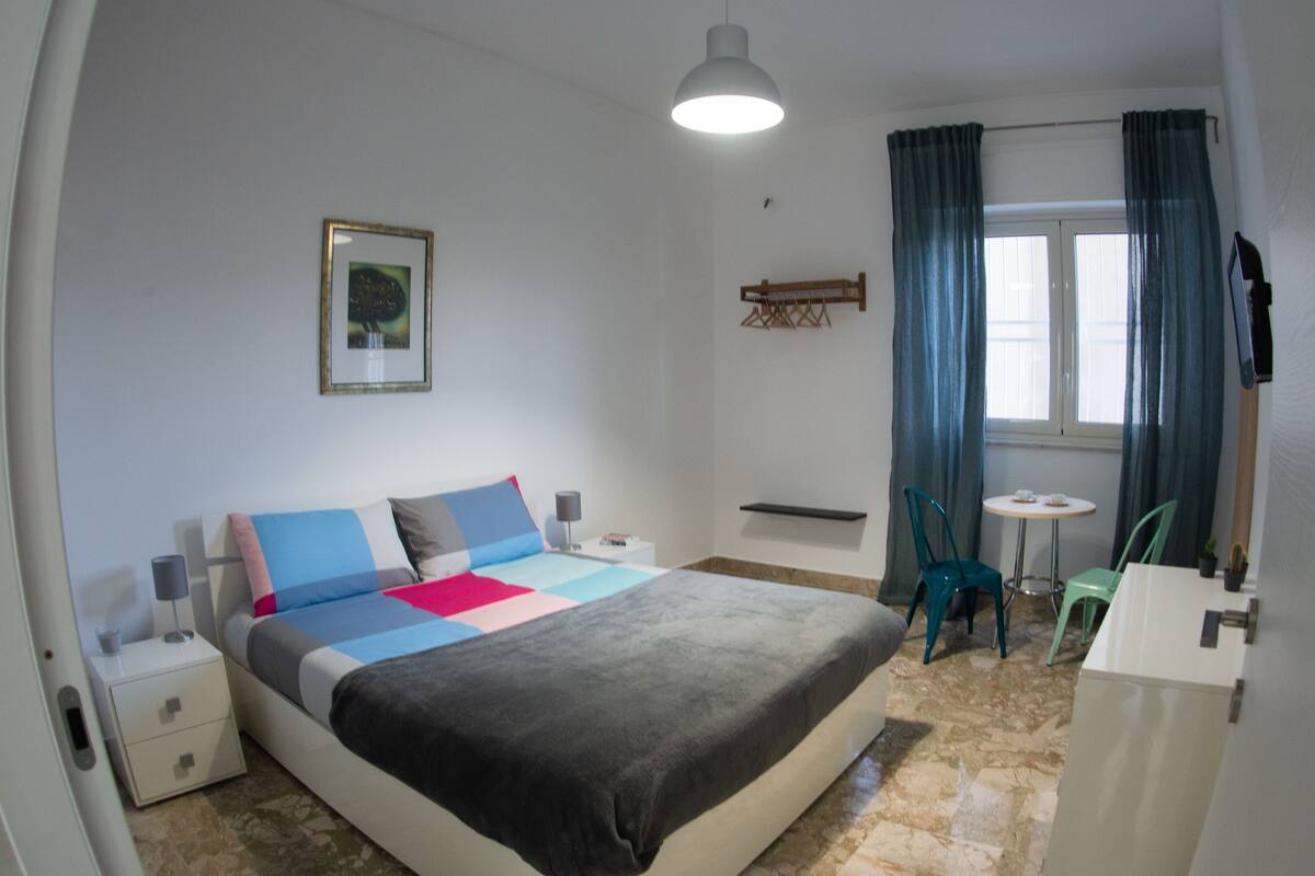 Double Room, Courtyard View | Desk, laptop workspace, iron/ironing board (on request), WiFi (free)