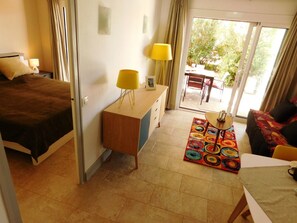 2 dormitorios, tabla de planchar con plancha, wifi y ropa de cama