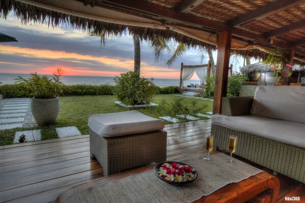 Deluxe-huvila, useita sänkyjä | Terassi/patio