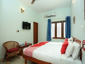 Double or Twin Room | Free WiFi