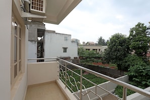 Double or Twin Room | Terrace/patio