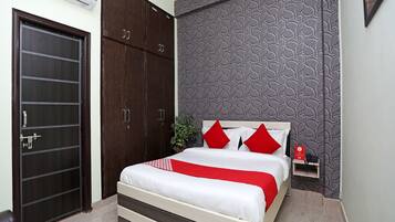 Double or Twin Room | Free WiFi