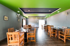 Dining - OYO 16633 Green City Club House (Visakhapatnam)