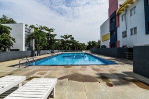 Outdoor pool - OYO 16633 Green City Club House (Visakhapatnam)