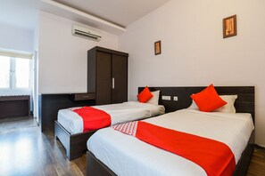 Room - OYO 16633 Green City Club House (Visakhapatnam)