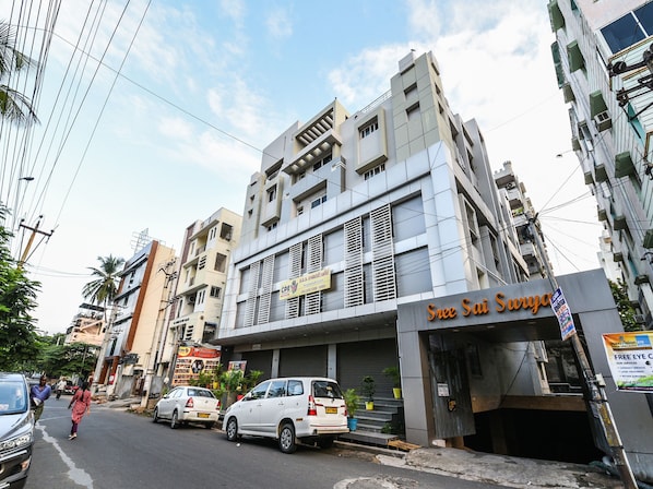 Mặt tiền nơi lưu trú