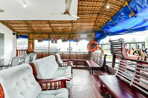 Khu sảnh