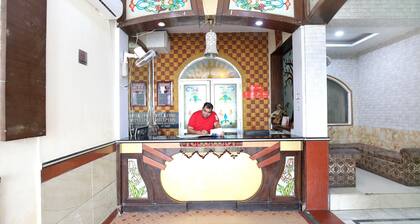 OYO 17430 Gulshah Hotel