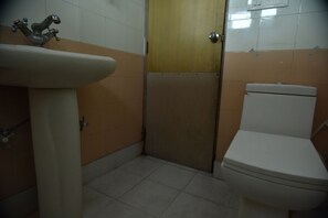Free toiletries, towels