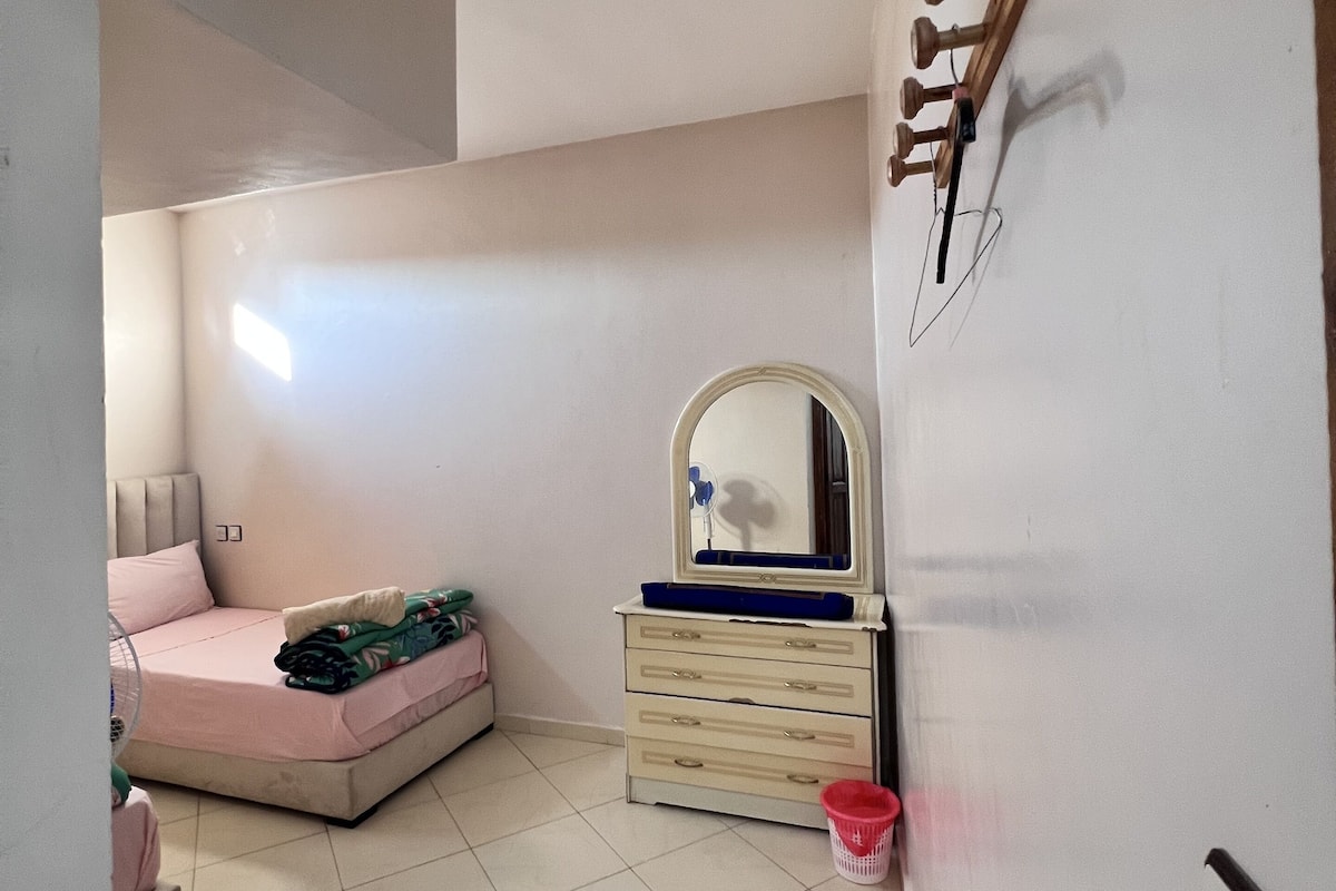 Twin Room, 2 Twin Beds | Desk, blackout drapes, iron/ironing board (on request), WiFi (free)