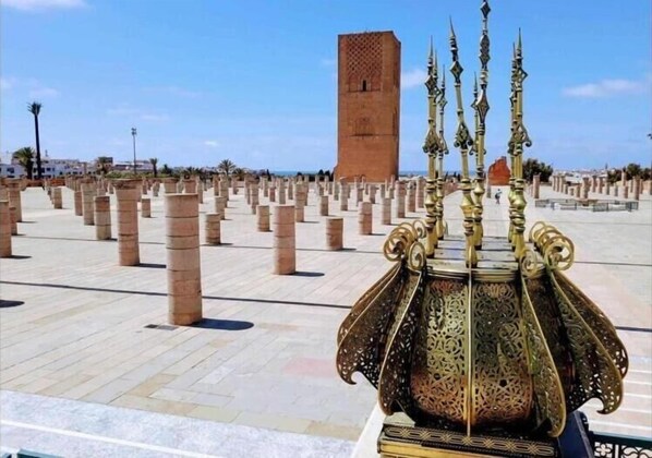 المنطقة المحيطة بالمنشأة