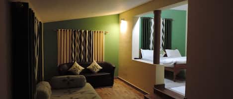 2 Schlafzimmer, Zimmersafe, Bügeleisen/Bügelbrett, WLAN