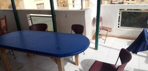 Daily local cuisine breakfast (EUR 2 per person) - Le Nabab (St. Louis)