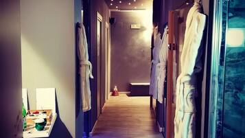 Körperbehandlungen, Ganzkörperwickelbehandlung, Körperpeelings