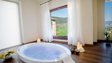 Private spa tub