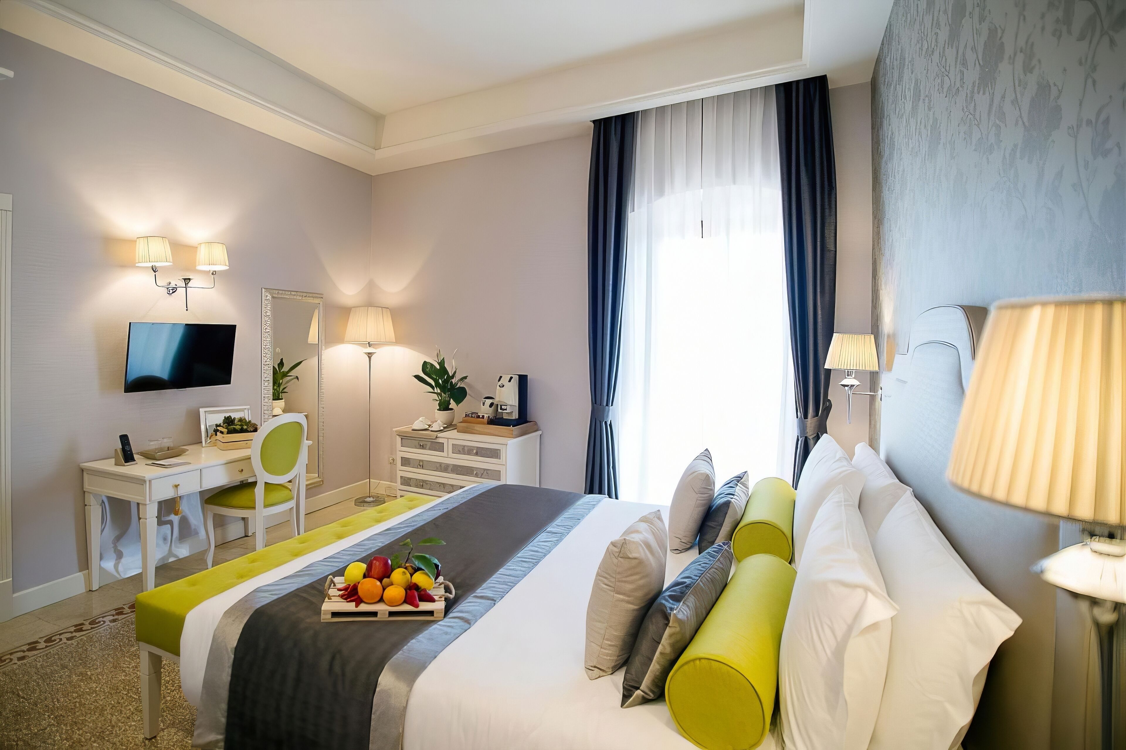 Executive Suite, Valley View | Minibar, in-room safe, desk, laptop workspace