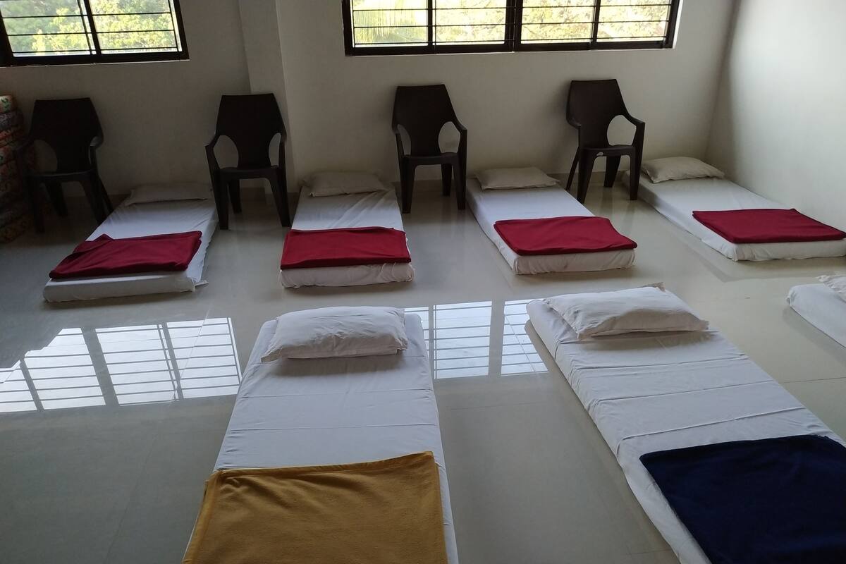 Basic Shared Dormitory, Mixed Dorm (Non AC)