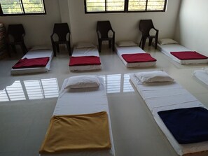 Dormitorio condiviso Basic, dormitorio misto (Non AC) | Una cassaforte in camera, tende oscuranti, Wi-Fi gratuito, lenzuola