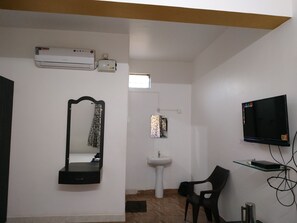 Camera Deluxe (AC) | Una cassaforte in camera, tende oscuranti, Wi-Fi gratuito, lenzuola