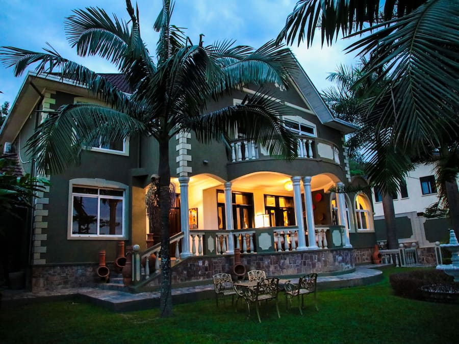 Fachada de la propiedad