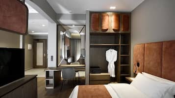 Deluxe Apartment, City View (R2) | 1 bedroom, premium bedding, in-room safe, individually decorated