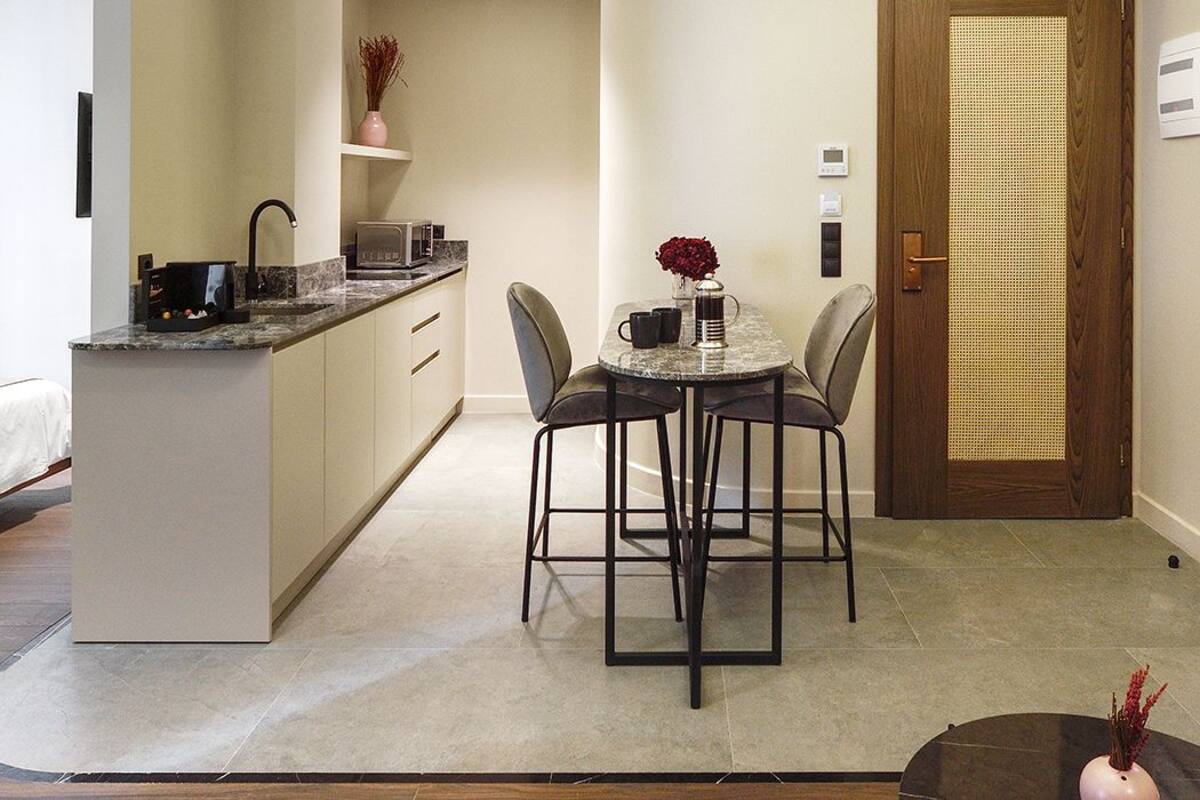 Appartement Deluxe, vue cour intérieure (R1)