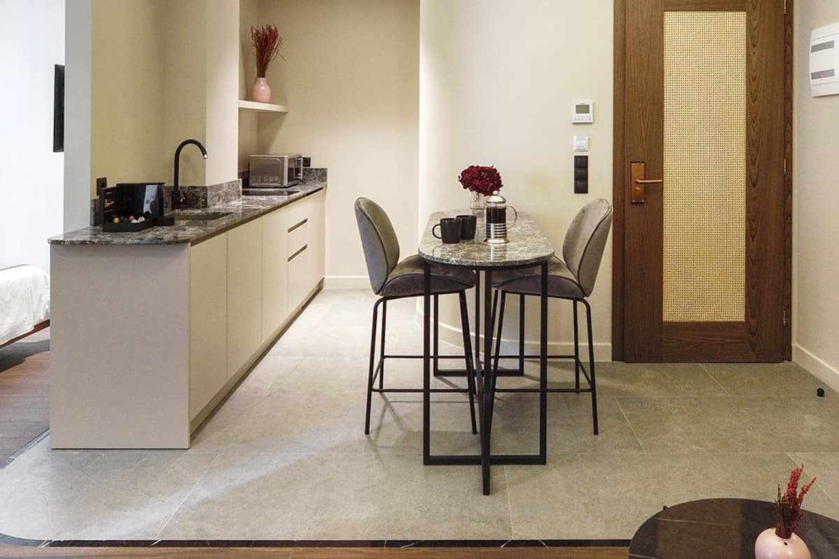 Deluxe appartement, uitzicht op binnenplaats (R1) | 1 slaapkamer, luxe beddengoed, een kluis op de kamer