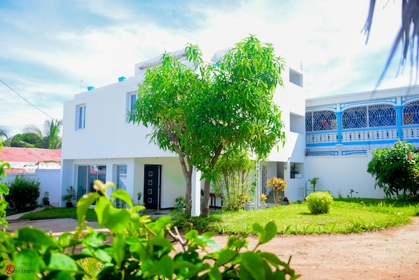 Fachada da propriedade