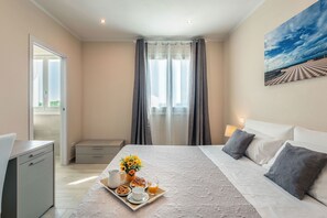 5 chambres, fer et planche à repasser, lit parapluie, Wi-Fi gratuit