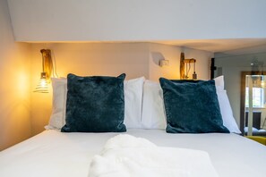 1 bedroom, iron/ironing board, Internet