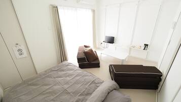 Quadruple Room | Desk, iron/ironing board, free WiFi