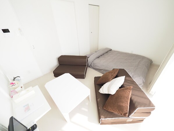 Quadruple Room | Desk, iron/ironing board, free WiFi
