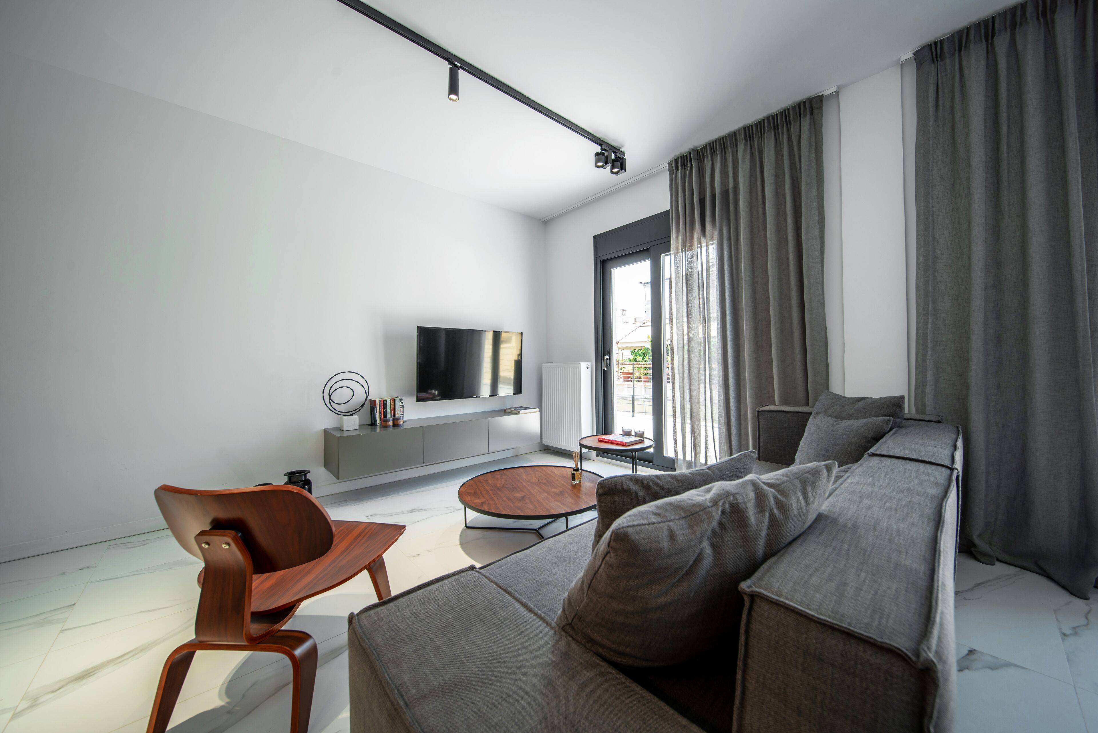 Luxury Apartment, 3 Bedrooms, Balcony (H501) | Hypo-allergenic bedding available, laptop workspace, soundproofing