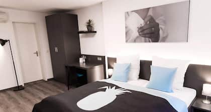 Mood contemporary living