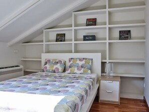 3 chambres, fer et planche à repasser, Wi-Fi, draps fournis