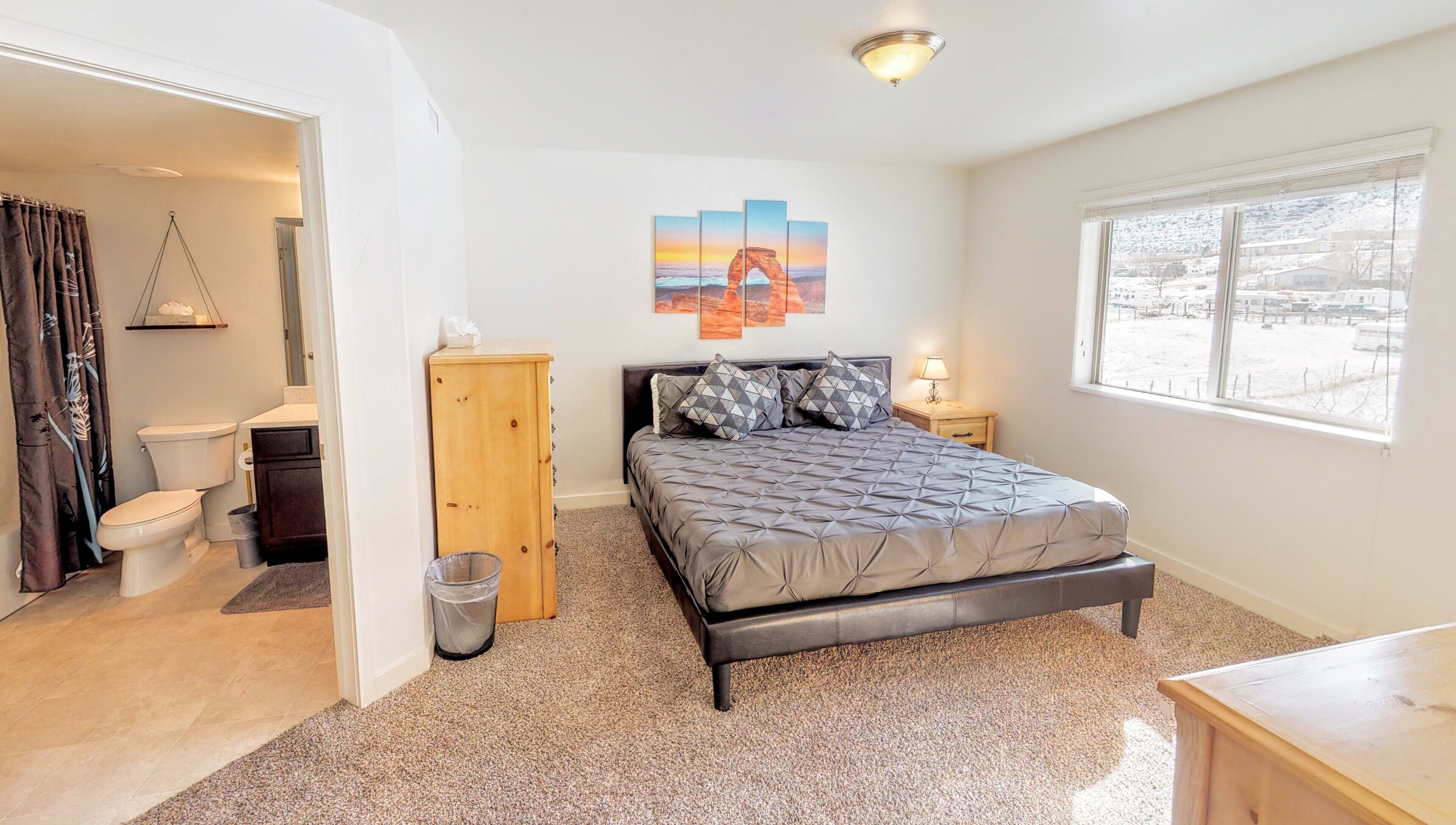 3 chambres, fer et planche à repasser, Wi-Fi gratuit, draps fournis