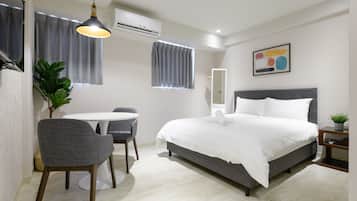 Habitación estándar doble, 1 cama doble | Escritorio, cortinas opacas, sistema de insonorización y wifi gratis
