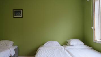 Economy Quadruple Room | Free WiFi, bed sheets