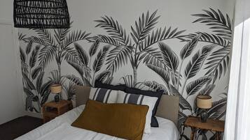 2 室のベッドルーム、アイロン / アイロン台、WiFi (無料)、ベッドシーツ