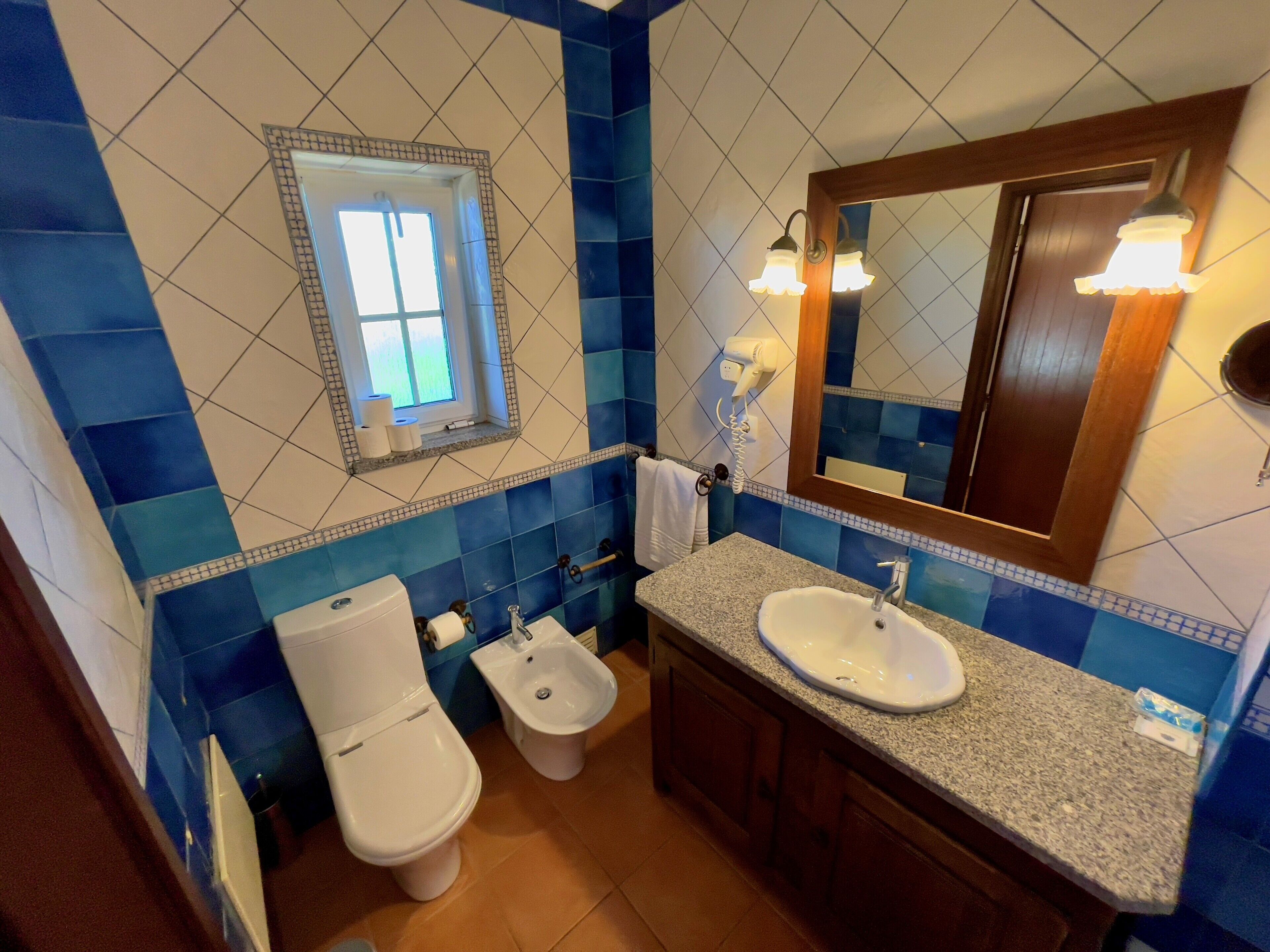 suite | individually decorated, bed sheets