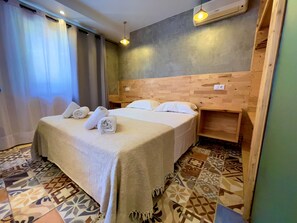 Individually decorated, bed sheets - Quinta do Mar - Country & Sea Village (Lagos)
