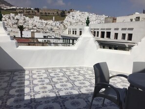 Panoramic Suite, 2 Bedrooms, Mountain View | Individually decorated, individually furnished, iron/ironing board - Hotel Regina (Tetouan)